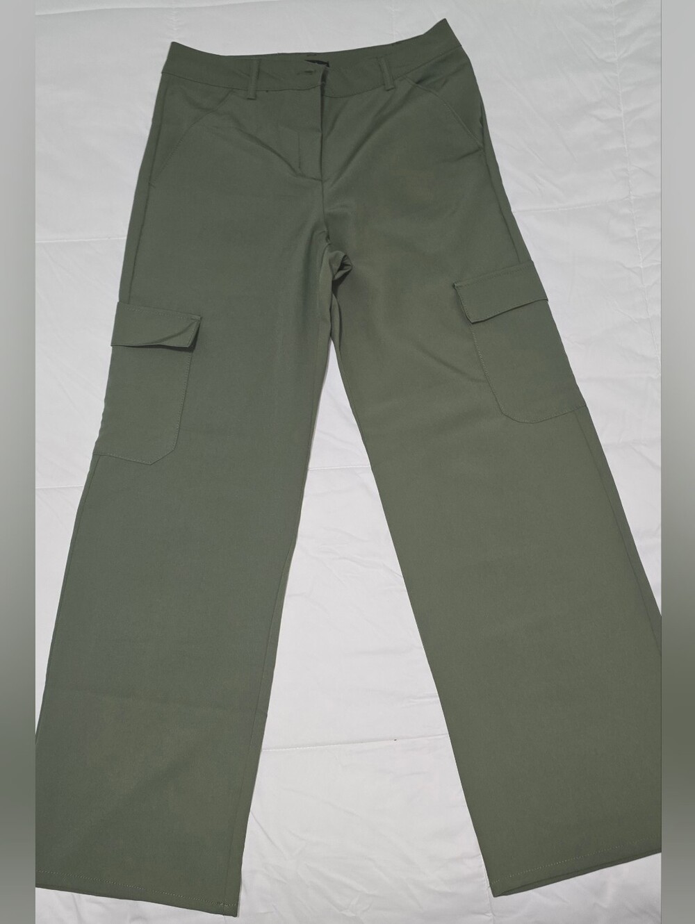 Fashion Nova Olive Wide-Leg Cargo Pants - Picture 3 of 4